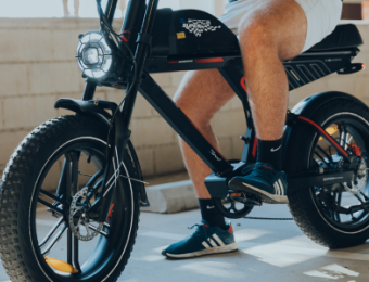 E-bikes en jongeren: tips voor ouders om risico's te verminderen